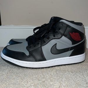 Men's Jordan 1 Mid Shadow Red Black/Gym Red-Particle Grey (554724 096)